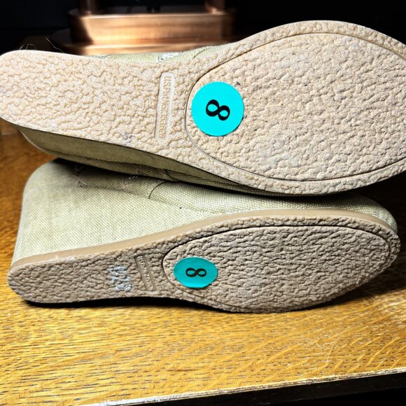 New, Women's Wedge Ankle Booty. Size 8 Regular - Picture 6 of 6
